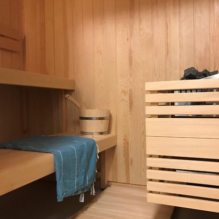 Lichtdurchflutete Ferienwohnung Mit Panorama-Sicht Und Schwimmbad/Sauna Muralto Екстериор снимка